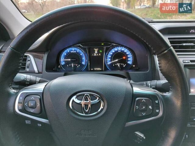 Белый Тойота Камри, объемом двигателя 2.5 л и пробегом 137 тыс. км за 16800 $, фото 20 на Automoto.ua