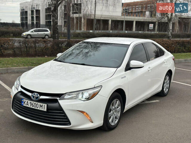 Білий Тойота Камрі, об'ємом двигуна 2.49 л та пробігом 241 тис. км за 13600 $, фото 3 на Automoto.ua