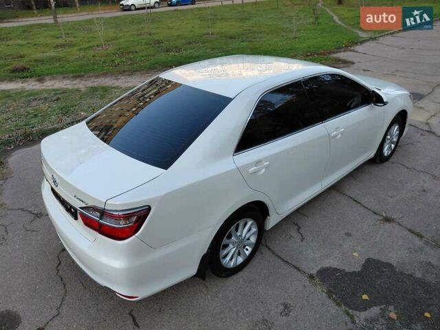 Белый Тойота Камри, объемом двигателя 2.5 л и пробегом 137 тыс. км за 16800 $, фото 15 на Automoto.ua