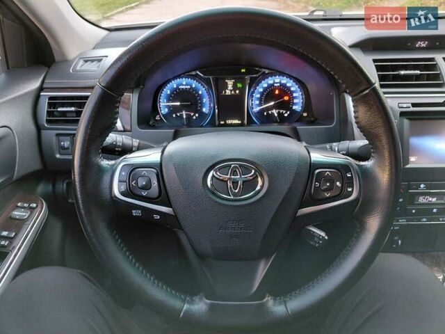 Белый Тойота Камри, объемом двигателя 2.5 л и пробегом 137 тыс. км за 16800 $, фото 19 на Automoto.ua
