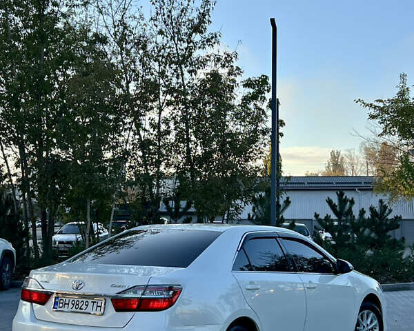 Тойота Камри 2015 в Кропивницком (Кировограде) на Automoto.ua Белый Тойота Камри, объемом двигателя 2.49 л и пробегом 230 тыс. км за 14800 $, фото 9 на Automoto.ua