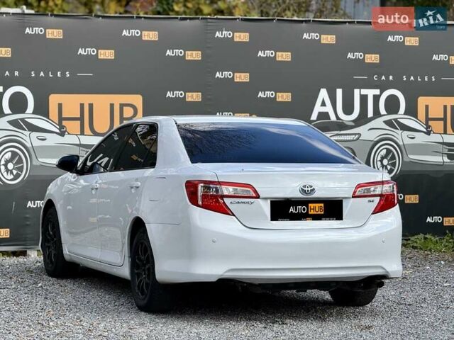 Тойота Камри 2015 в Харькове на Automoto.ua Белый Тойота Камри, объемом двигателя 2.49 л и пробегом 116 тыс. км за 10500 $, фото 4 на Automoto.ua