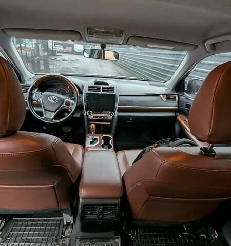 Белый Тойота Камри, объемом двигателя 2.49 л и пробегом 172 тыс. км за 9300 $, фото 6 на Automoto.ua