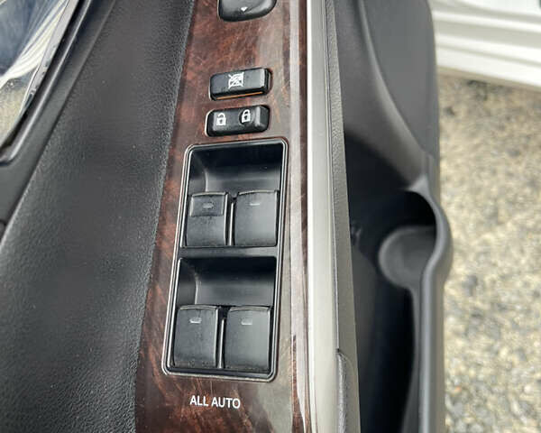 Білий Тойота Камрі, об'ємом двигуна 2.49 л та пробігом 240 тис. км за 15333 $, фото 21 на Automoto.ua