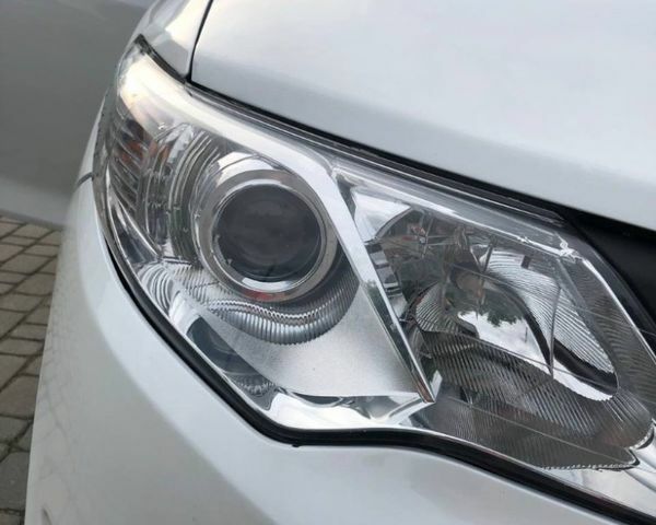 Белый Тойота Камри, объемом двигателя 2.5 л и пробегом 140 тыс. км за 11700 $, фото 8 на Automoto.ua