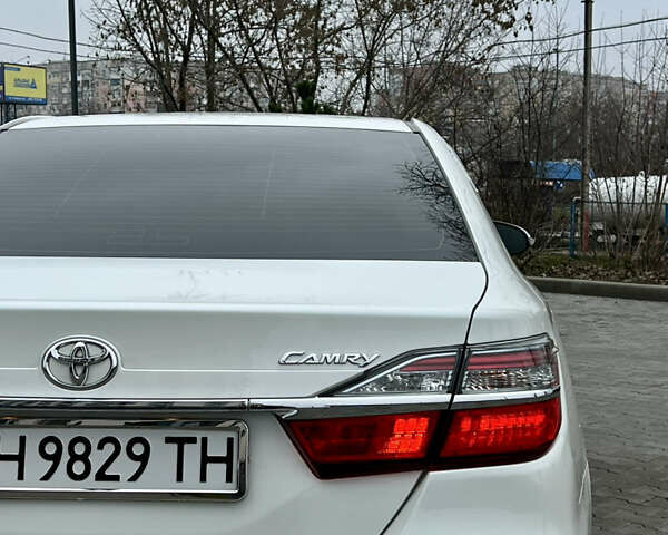 Белый Тойота Камри, объемом двигателя 2.49 л и пробегом 230 тыс. км за 14800 $, фото 7 на Automoto.ua