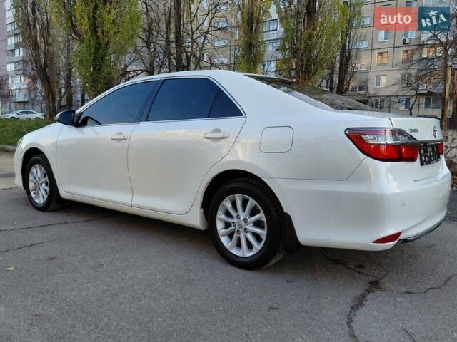 Белый Тойота Камри, объемом двигателя 2.5 л и пробегом 137 тыс. км за 16800 $, фото 12 на Automoto.ua