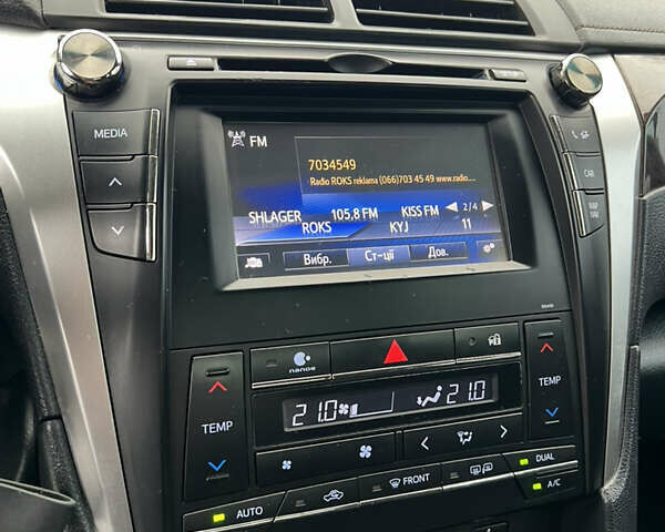 Белый Тойота Камри, объемом двигателя 2.49 л и пробегом 230 тыс. км за 14800 $, фото 16 на Automoto.ua