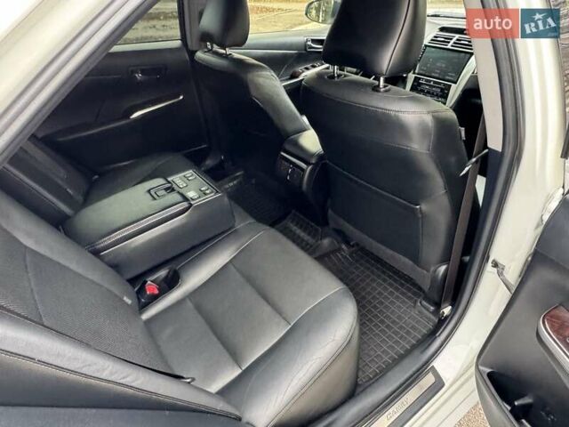 Белый Тойота Камри, объемом двигателя 2.49 л и пробегом 172 тыс. км за 17900 $, фото 28 на Automoto.ua