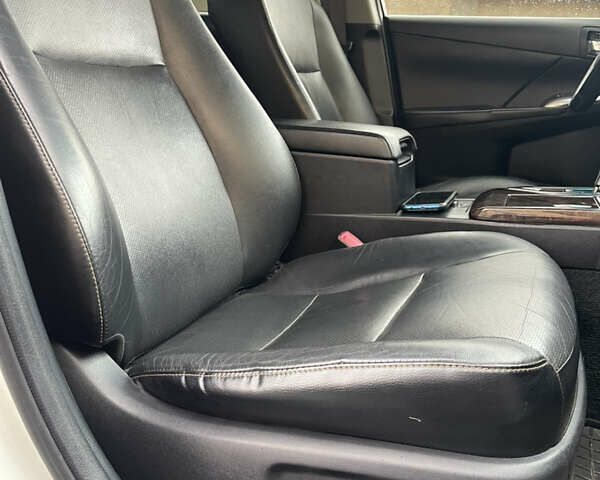 Білий Тойота Камрі, об'ємом двигуна 2.49 л та пробігом 240 тис. км за 15333 $, фото 37 на Automoto.ua