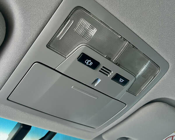 Тойота Камри 2015 в Кропивницком (Кировограде) на Automoto.ua Белый Тойота Камри, объемом двигателя 2.49 л и пробегом 230 тыс. км за 14800 $, фото 25 на Automoto.ua