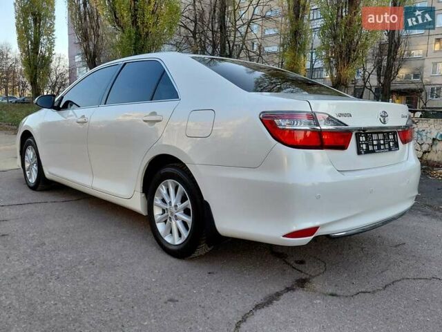 Белый Тойота Камри, объемом двигателя 2.5 л и пробегом 137 тыс. км за 16800 $, фото 11 на Automoto.ua