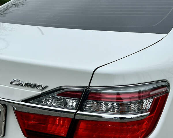 Белый Тойота Камри, объемом двигателя 2.49 л и пробегом 230 тыс. км за 14800 $, фото 8 на Automoto.ua