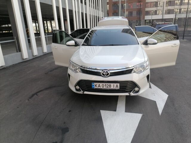 Белый Тойота Камри, объемом двигателя 2.5 л и пробегом 189 тыс. км за 18200 $, фото 6 на Automoto.ua