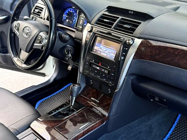 Белый Тойота Камри, объемом двигателя 2.5 л и пробегом 189 тыс. км за 14899 $, фото 6 на Automoto.ua