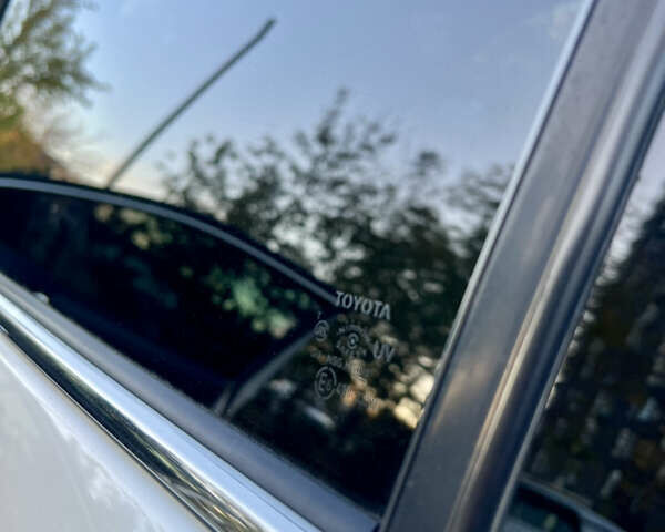 Тойота Камри 2015 в Кропивницком (Кировограде) на Automoto.ua Белый Тойота Камри, объемом двигателя 2.49 л и пробегом 230 тыс. км за 14800 $, фото 17 на Automoto.ua