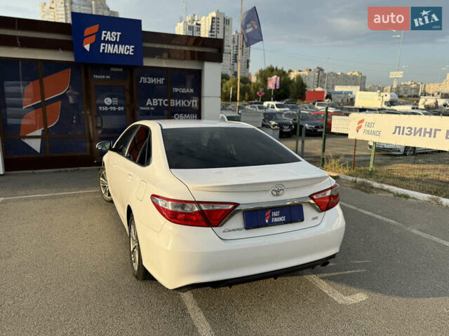 Белый Тойота Камри, объемом двигателя 2.49 л и пробегом 192 тыс. км за 13400 $, фото 9 на Automoto.ua