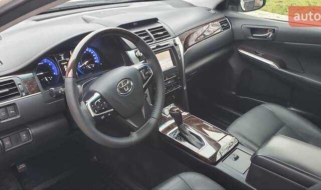 Белый Тойота Камри, объемом двигателя 2.5 л и пробегом 283 тыс. км за 15800 $, фото 10 на Automoto.ua