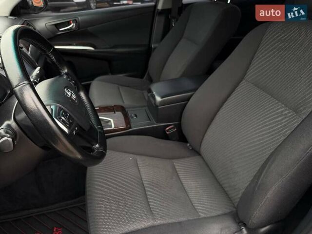 Белый Тойота Камри, объемом двигателя 2.49 л и пробегом 197 тыс. км за 16900 $, фото 13 на Automoto.ua