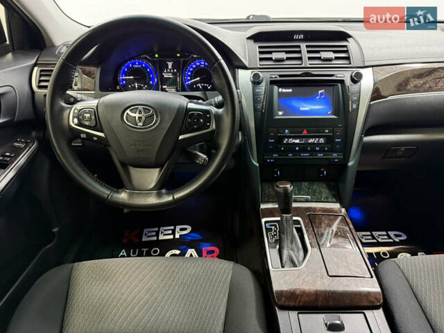Білий Тойота Камрі, об'ємом двигуна 2.49 л та пробігом 171 тис. км за 15900 $, фото 28 на Automoto.ua