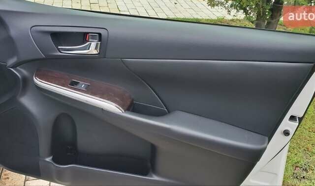 Белый Тойота Камри, объемом двигателя 2.5 л и пробегом 283 тыс. км за 15800 $, фото 19 на Automoto.ua