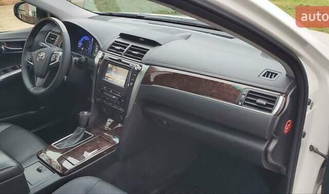 Белый Тойота Камри, объемом двигателя 2.5 л и пробегом 283 тыс. км за 15800 $, фото 17 на Automoto.ua