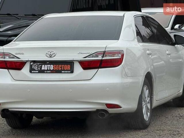 Белый Тойота Камри, объемом двигателя 2.49 л и пробегом 197 тыс. км за 16900 $, фото 10 на Automoto.ua