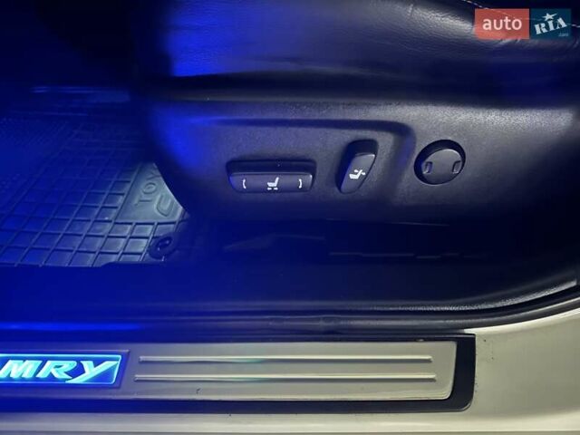 Белый Тойота Камри, объемом двигателя 2.49 л и пробегом 187 тыс. км за 16700 $, фото 14 на Automoto.ua