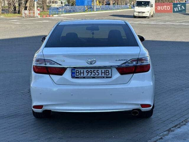 Белый Тойота Камри, объемом двигателя 2.49 л и пробегом 172 тыс. км за 16700 $, фото 7 на Automoto.ua