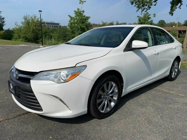 Белый Тойота Камри, объемом двигателя 2.5 л и пробегом 71 тыс. км за 3100 $, фото 2 на Automoto.ua