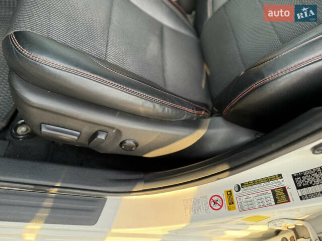 Белый Тойота Камри, объемом двигателя 2.49 л и пробегом 192 тыс. км за 13400 $, фото 27 на Automoto.ua