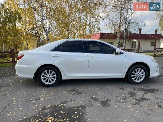 Білий Тойота Камрі, об'ємом двигуна 2.5 л та пробігом 198 тис. км за 15500 $, фото 7 на Automoto.ua