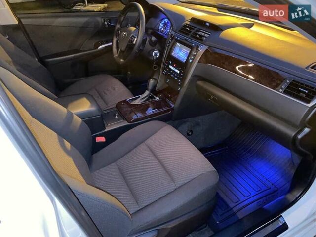 Белый Тойота Камри, объемом двигателя 2.49 л и пробегом 4 тыс. км за 23500 $, фото 8 на Automoto.ua