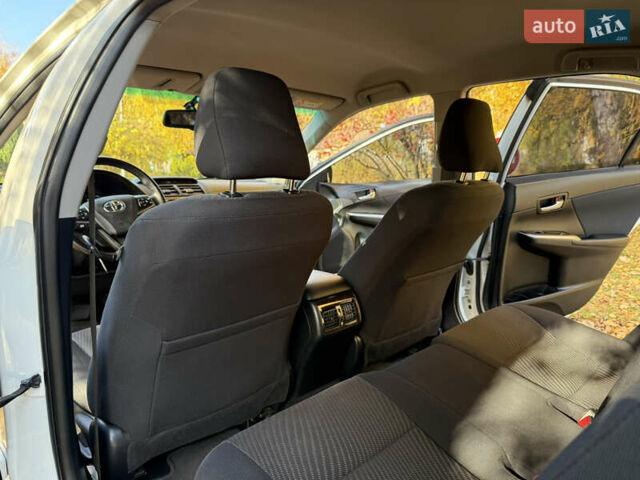 Тойота Камри 2016 в Харькове на Automoto.ua Белый Тойота Камри, объемом двигателя 2.49 л и пробегом 190 тыс. км за 16999 $, фото 21 на Automoto.ua