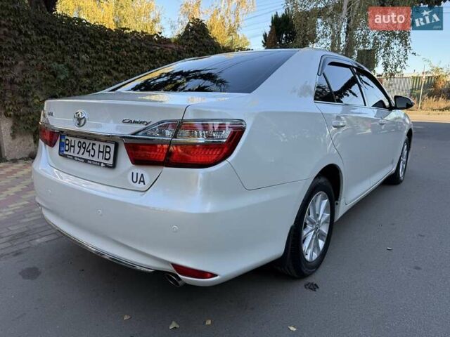 Белый Тойота Камри, объемом двигателя 2.49 л и пробегом 87 тыс. км за 18700 $, фото 9 на Automoto.ua