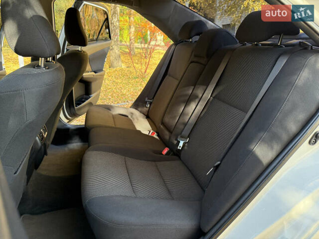 Тойота Камри 2016 в Харькове на Automoto.ua Белый Тойота Камри, объемом двигателя 2.49 л и пробегом 190 тыс. км за 16999 $, фото 23 на Automoto.ua