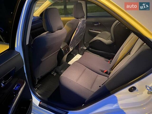 Белый Тойота Камри, объемом двигателя 2.49 л и пробегом 4 тыс. км за 23500 $, фото 10 на Automoto.ua