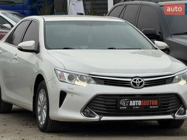 Белый Тойота Камри, объемом двигателя 2.49 л и пробегом 197 тыс. км за 16900 $, фото 5 на Automoto.ua