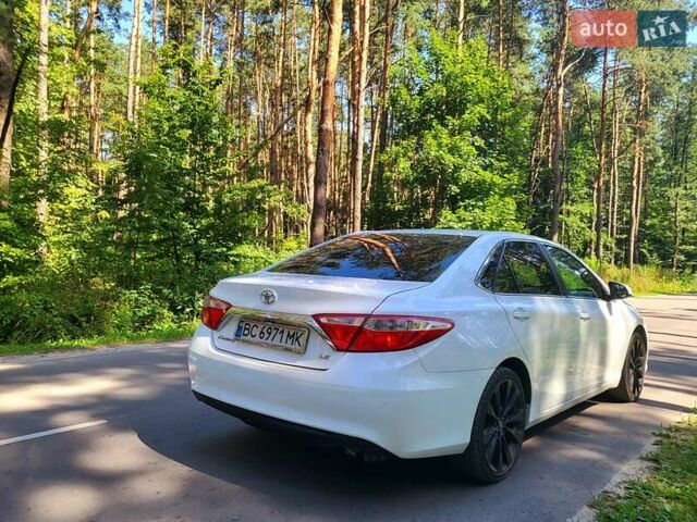 Белый Тойота Камри, объемом двигателя 2.5 л и пробегом 204 тыс. км за 13000 $, фото 22 на Automoto.ua