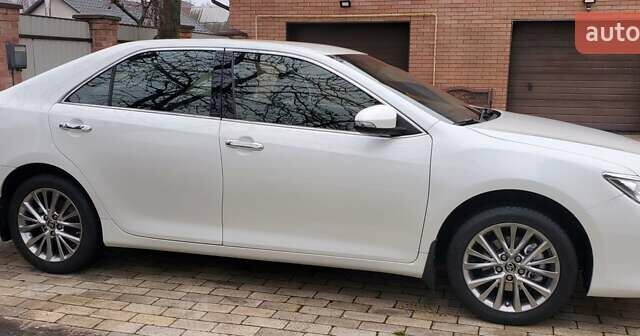 Белый Тойота Камри, объемом двигателя 2.5 л и пробегом 283 тыс. км за 15800 $, фото 6 на Automoto.ua