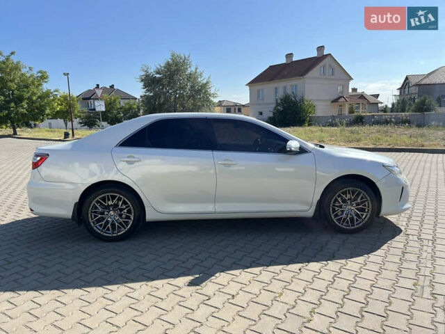 Белый Тойота Камри, объемом двигателя 2.49 л и пробегом 114 тыс. км за 17900 $, фото 10 на Automoto.ua