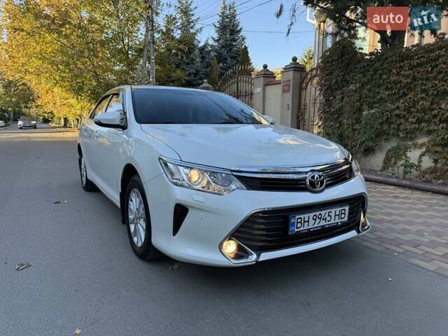 Белый Тойота Камри, объемом двигателя 2.49 л и пробегом 87 тыс. км за 18700 $, фото 28 на Automoto.ua