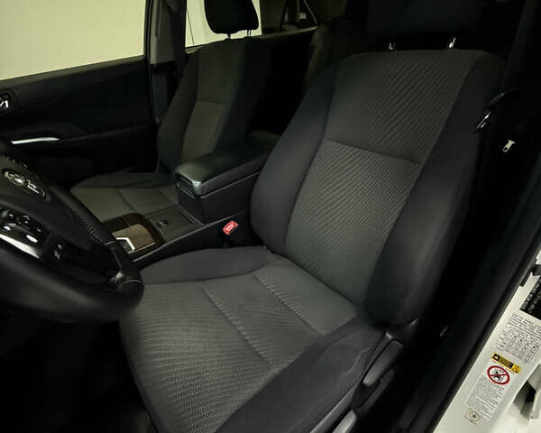 Білий Тойота Камрі, об'ємом двигуна 2.49 л та пробігом 171 тис. км за 15900 $, фото 18 на Automoto.ua