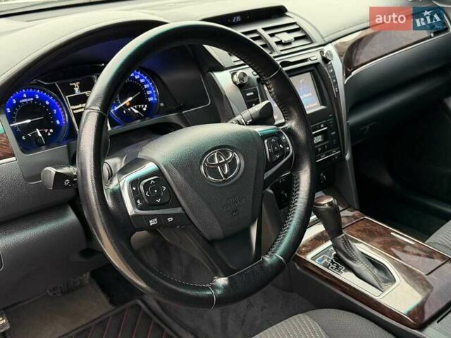 Белый Тойота Камри, объемом двигателя 2.49 л и пробегом 197 тыс. км за 16900 $, фото 16 на Automoto.ua