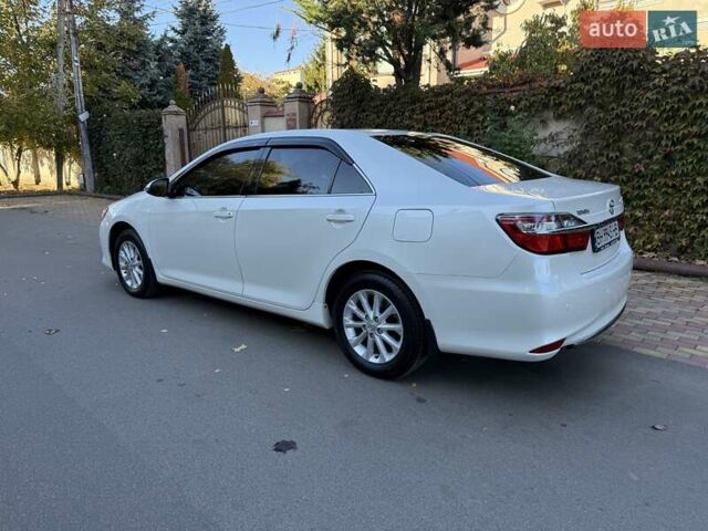 Белый Тойота Камри, объемом двигателя 2.49 л и пробегом 87 тыс. км за 18700 $, фото 17 на Automoto.ua