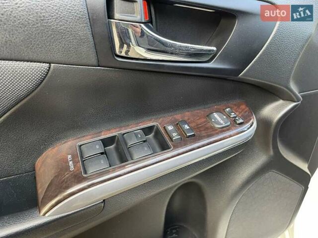 Білий Тойота Камрі, об'ємом двигуна 2.5 л та пробігом 198 тис. км за 15500 $, фото 21 на Automoto.ua