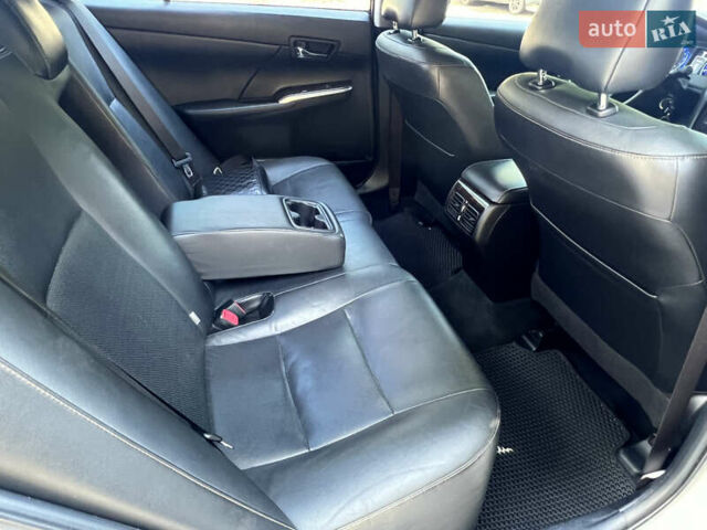 Белый Тойота Камри, объемом двигателя 2.49 л и пробегом 114 тыс. км за 17900 $, фото 19 на Automoto.ua