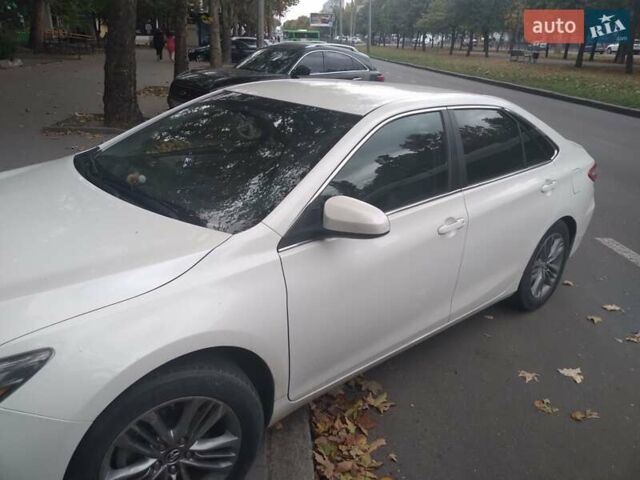 Білий Тойота Камрі, об'ємом двигуна 2.49 л та пробігом 107 тис. км за 13000 $, фото 4 на Automoto.ua