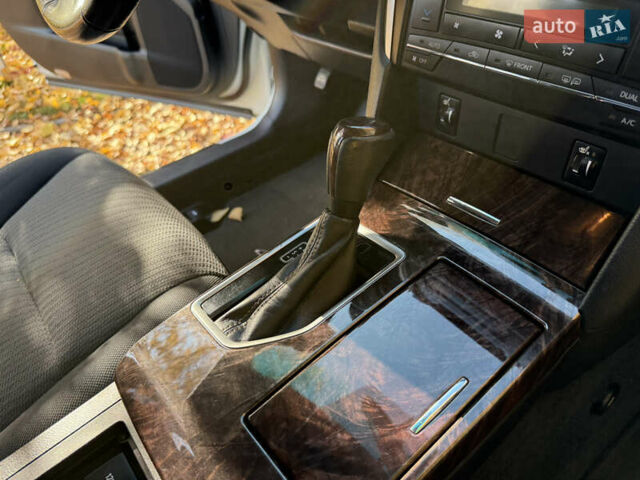 Тойота Камри 2016 в Харькове на Automoto.ua Белый Тойота Камри, объемом двигателя 2.49 л и пробегом 190 тыс. км за 16999 $, фото 25 на Automoto.ua