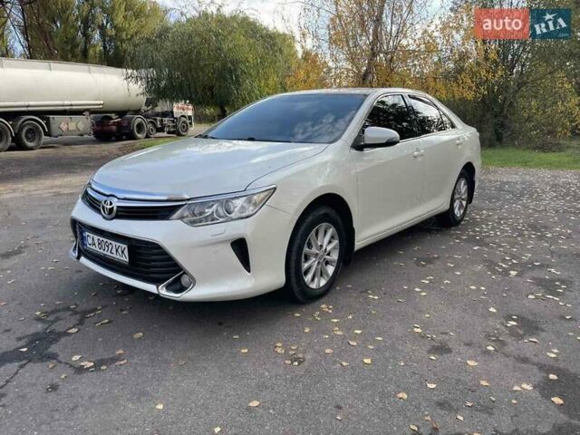 Білий Тойота Камрі, об'ємом двигуна 2.5 л та пробігом 198 тис. км за 15500 $, фото 5 на Automoto.ua
